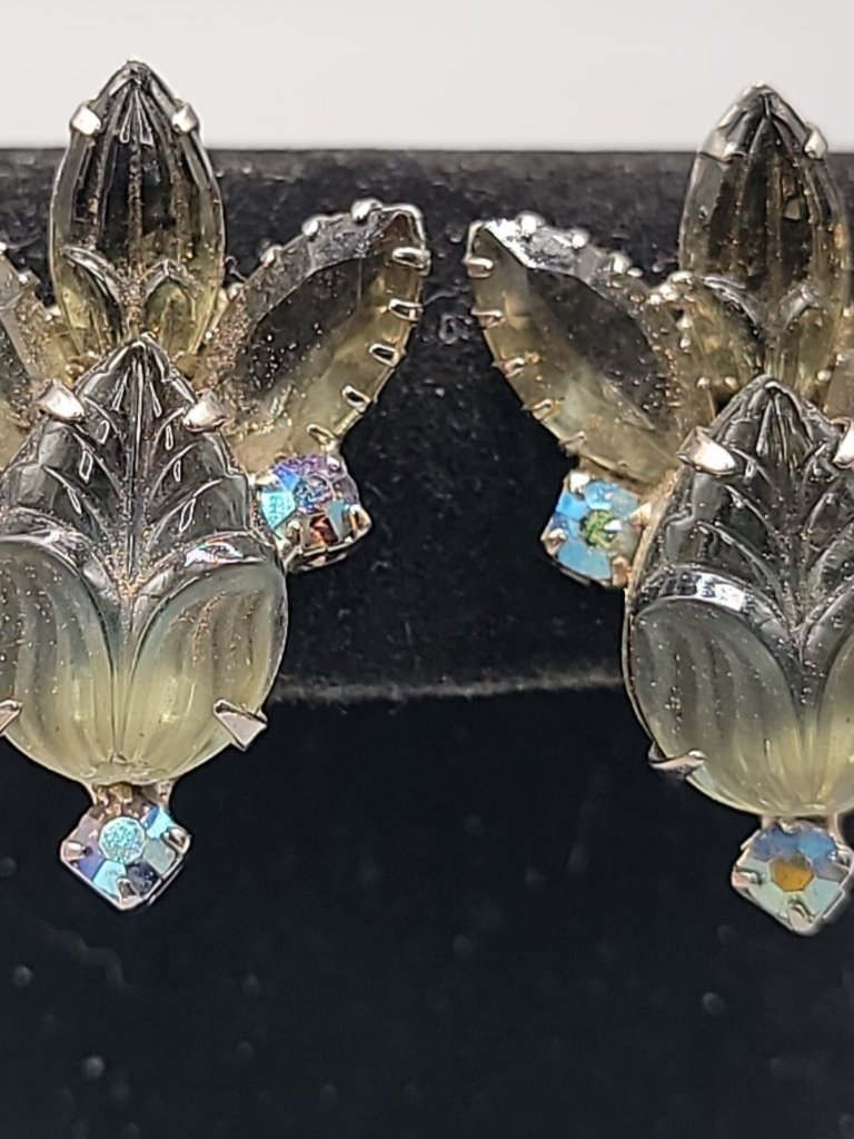 Juliana D&E Smokey Gray Molded Glass Leaf Earrings W/ Ab Rhinestones Vintage